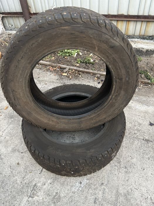 Продаю пару зимних шин