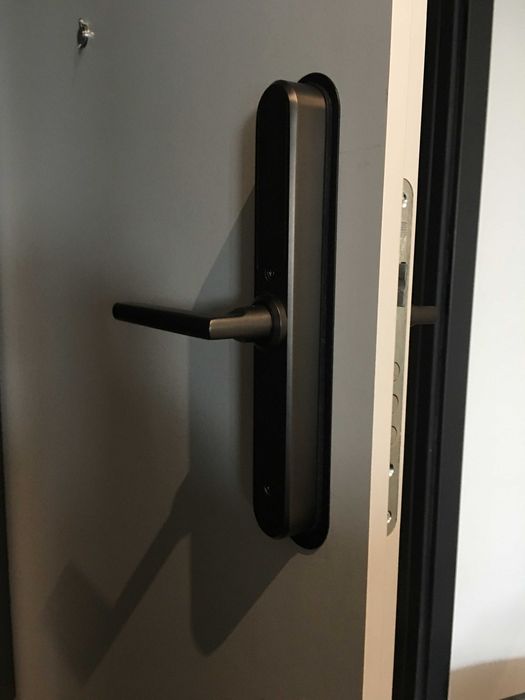 Yale inteligente,montaj rapid si profesional