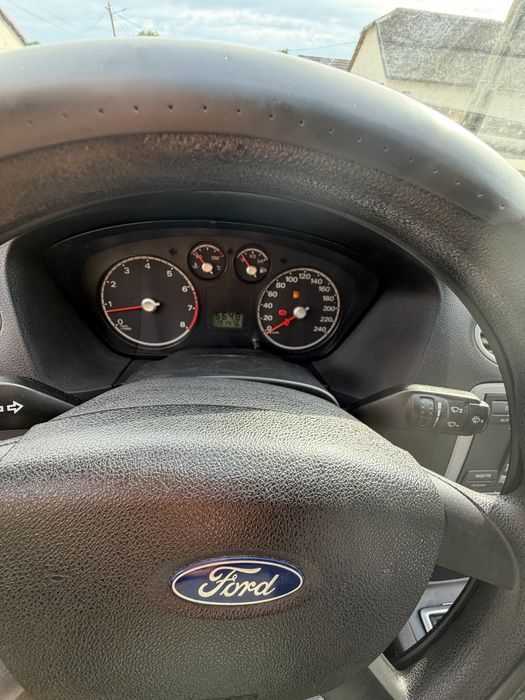 Ford Focus 1.6 Benzină
