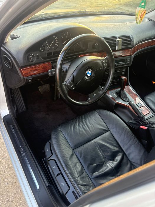 Se vinde BMW 528i