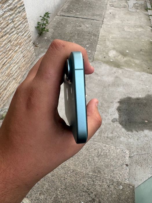 Vand iphone 16 stare perfecta
