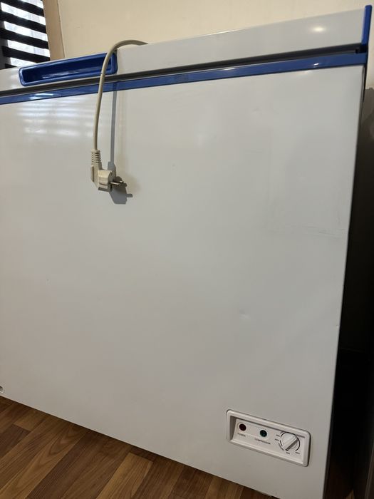 Продам рабочий морозильник