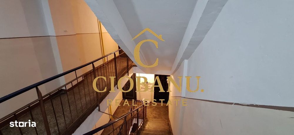 Apartament De Vanzare Etaj 2/4 Decomandat Zona 1 Mai