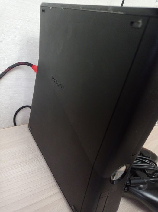 Xbox 360 Slim прошитая