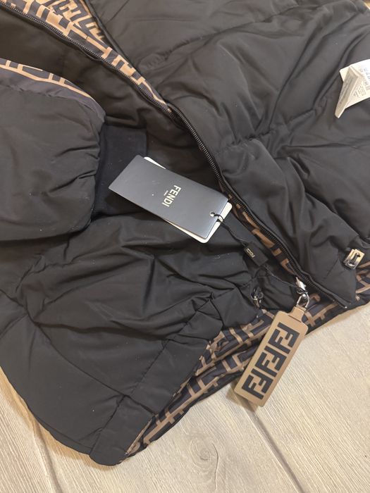 двустранно Fendi яке