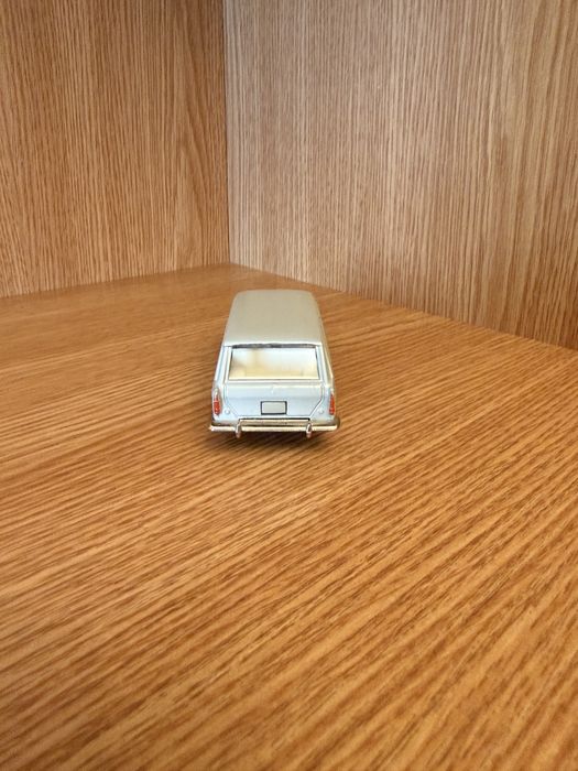 Модель Москвич 427 - масштаб 1:43 СССР