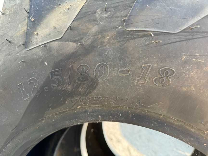 Anvelope noi 12.5/80-18 marca BKT cu 12 pliuri pentru combina