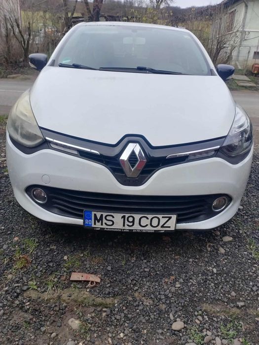 Vând Renault clio