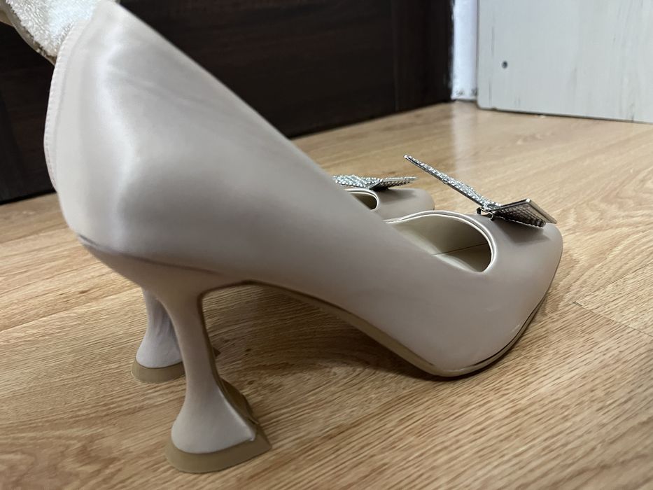 Срочно продам туфли