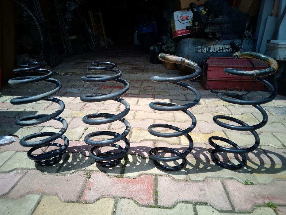 Set arcuri fata/spate Mercedes Viano