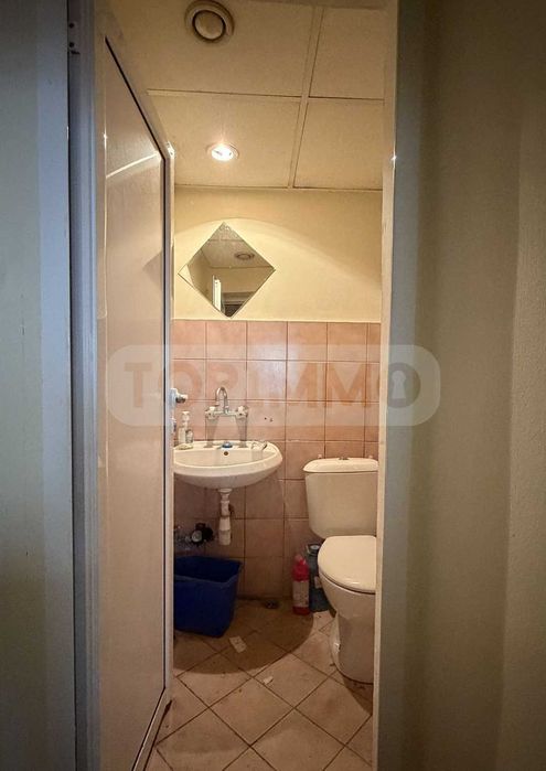 Сутеренен офис под наем с централна локация