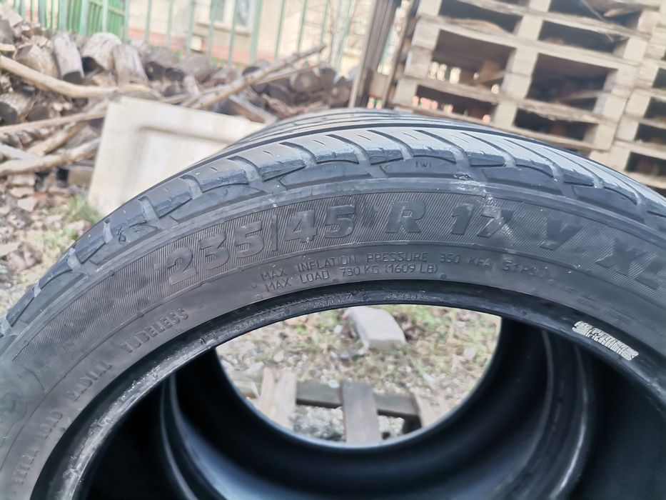 2бр летни гуми 235/45/17