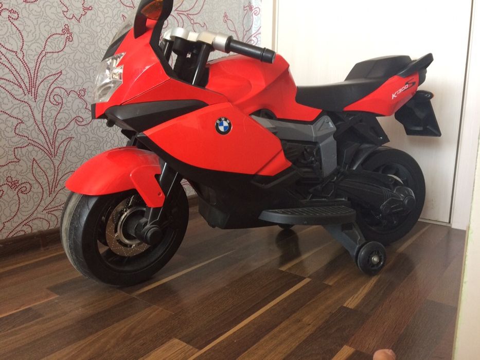 Мотор BMW за деца