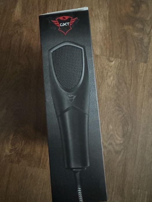 Микрофон Trust Mantis и стойка за микрофон