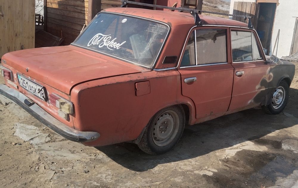 Продам ваз 21011