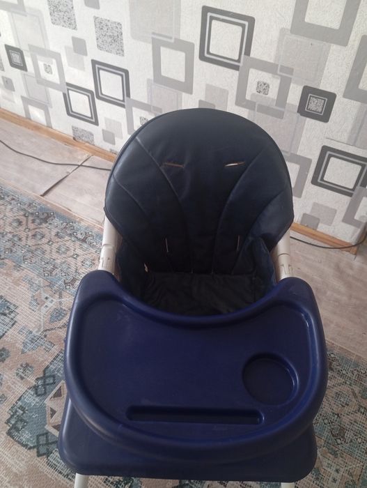 Продам столик для кормления