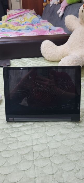 Планшет Lenovo Yoga