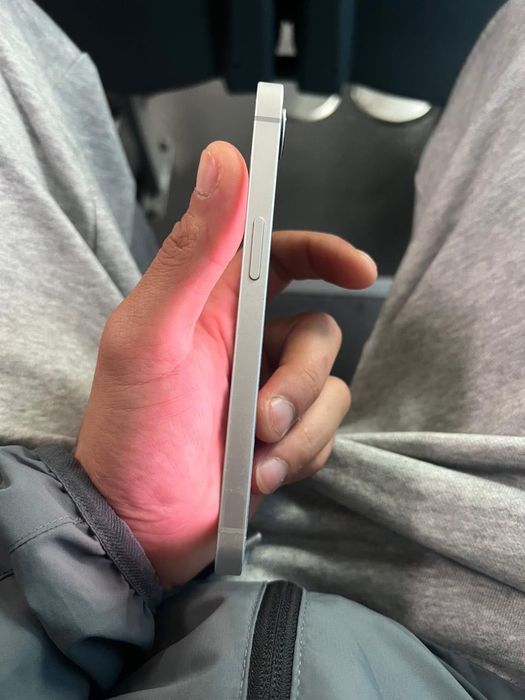 iPhone 16 e 128gb
