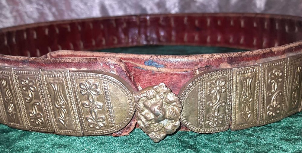 Автентични стари  сребърни пафти с колан