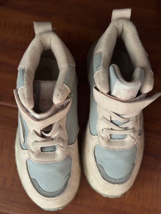 Рубашка школьная для девочки и обувь