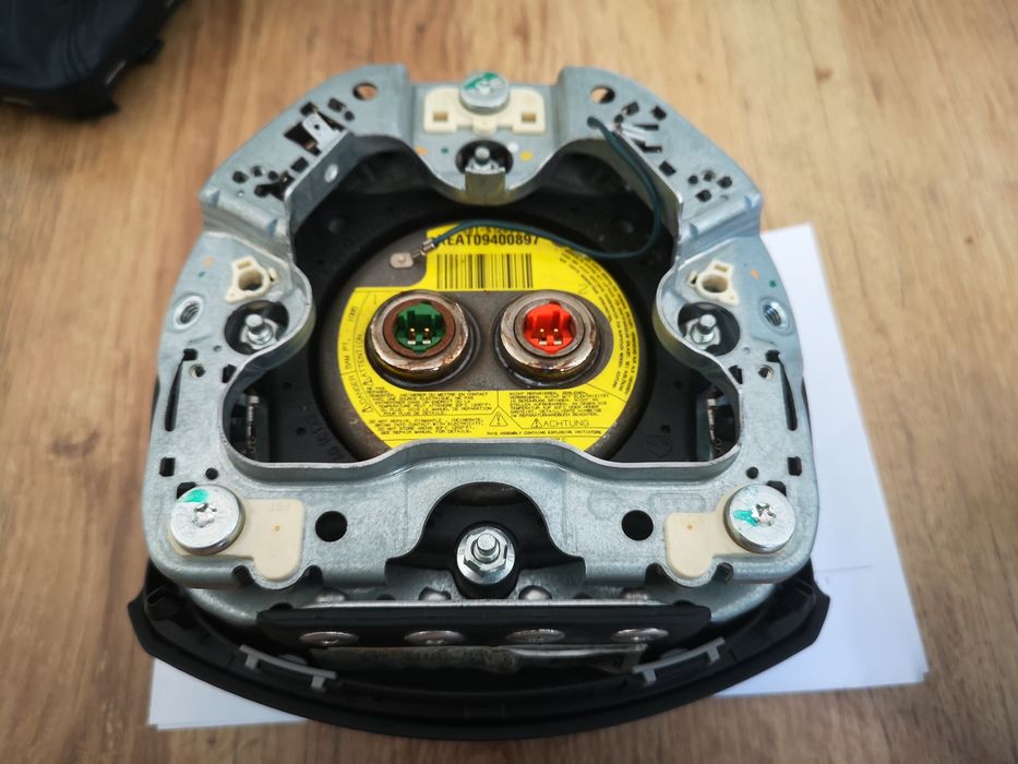 ВОЛАН AUDI A4 / A6 КОМПЛЕКТ в отлично състояние