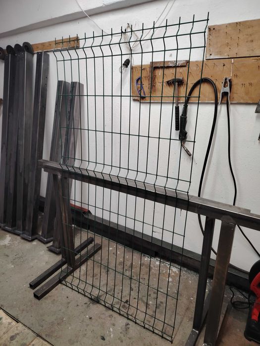 Дворни врати-рамка с две колони