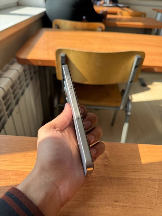 Iphone 15 pro max simkartali sotiladi srochno