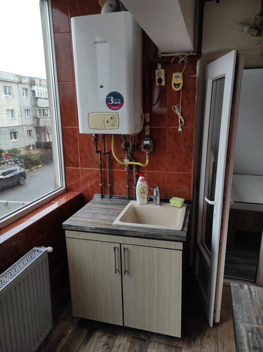 Garsoniera transformata în 2 camere 1 decembrie ilfov