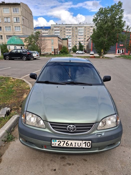 Надежный японей Авенсис