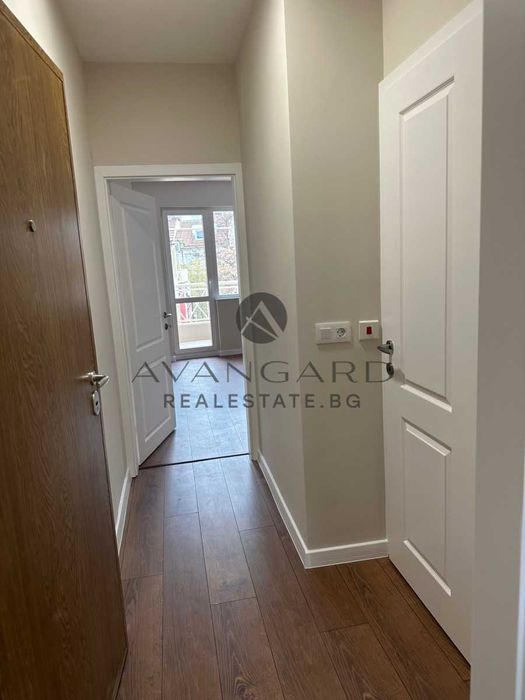 Продава се Двустаен апартамент в Пловдив, Център - 83 кв.м за 2091 €/кв.м - Снимка #8