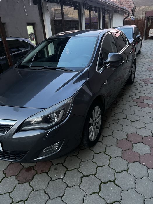 Opel Astra J 2010