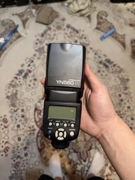 Вспышка Yongnuo 560 IV