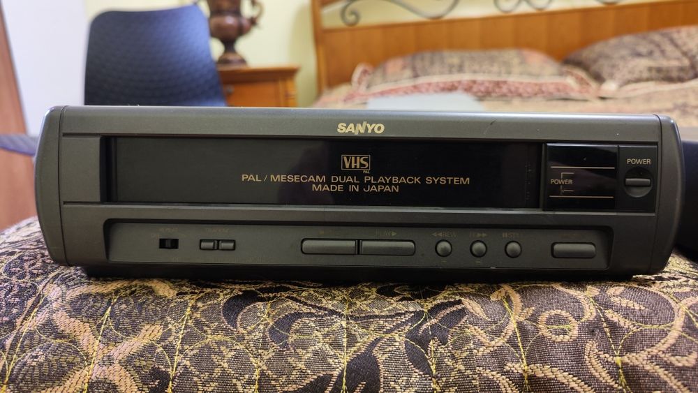 Видеомагнитофон 2 шт