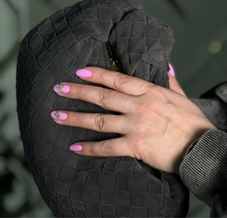 Маникюр/наращивание ногтей/педикюр