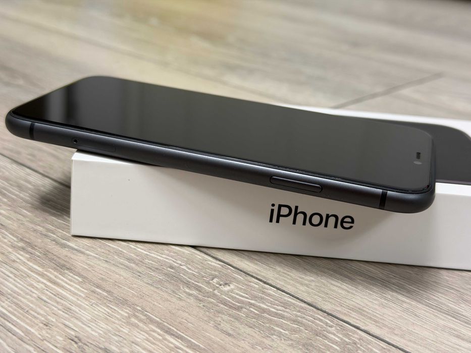 iPhone 11, Black, 64Gb, Liber de retea | Cod - G1030