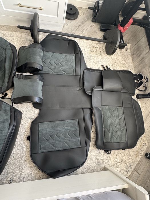 Чехлы на сидения авто