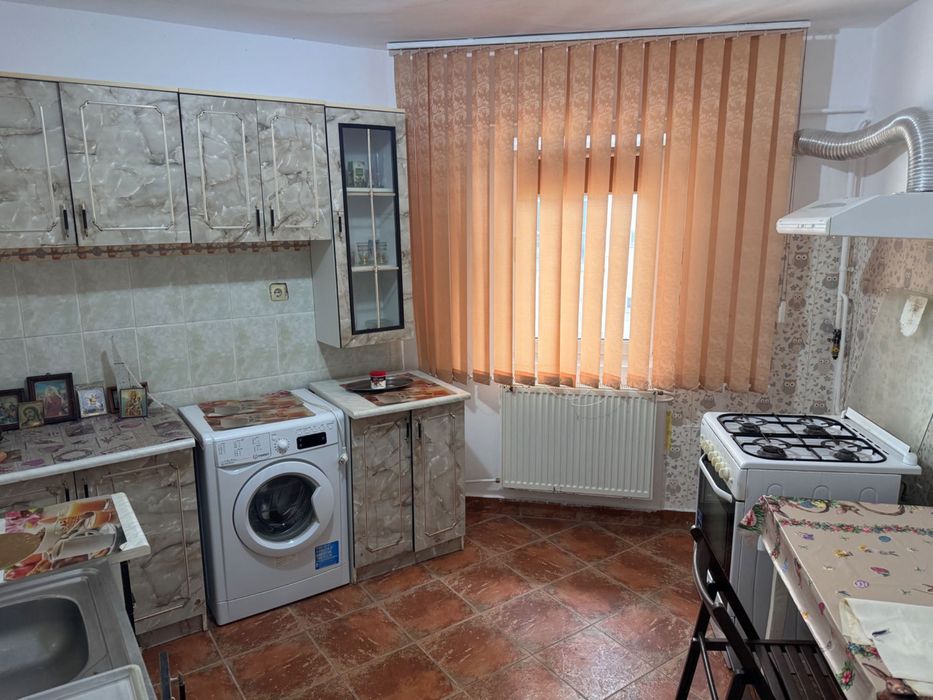 Apartament 2 camere de închiriat