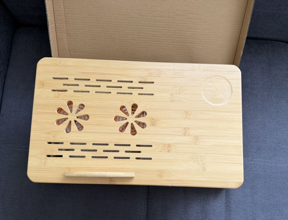 Măsuță pentru laptop