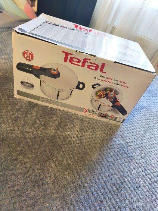 Oală sub presiune Tefal Secure Click 6L cu accesoriu pentru gătire la aburi nouă în cutie
