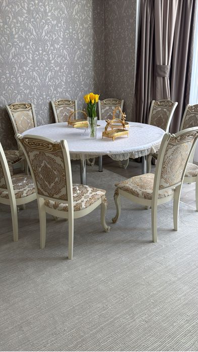 Стол и стулья комплект