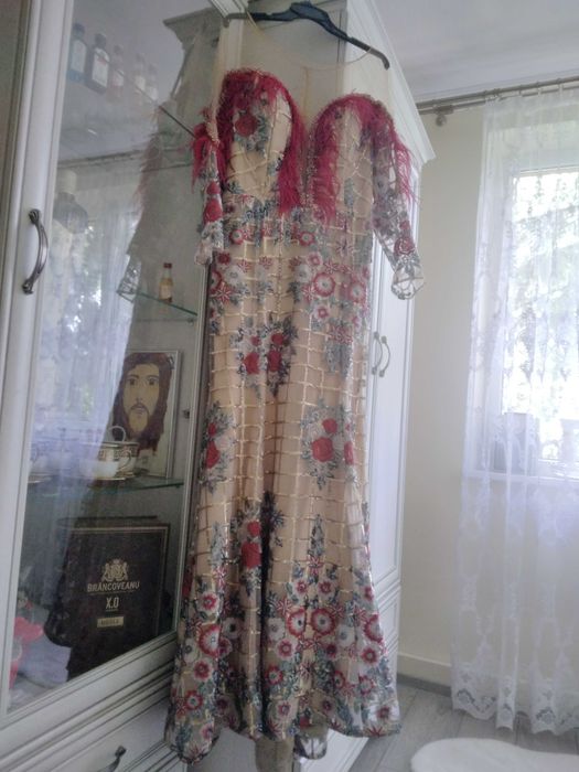 Rochie de seara pt pretentiosi