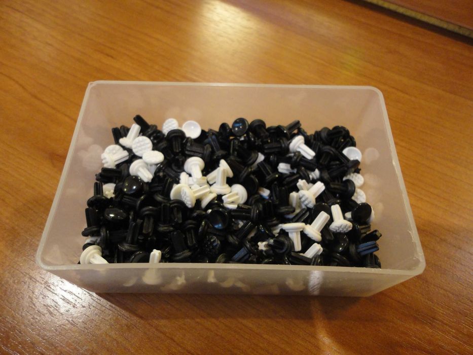 Basi Butoni Acordeon Originali Negri/Albi/Visinii/Simpli/Sidefati/Roland Fr