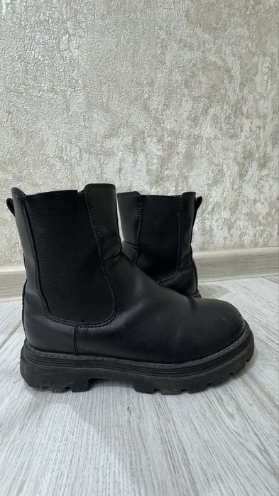 Продам обувь 32 рр