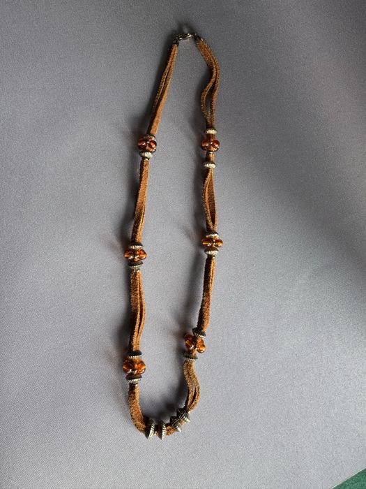 Colier din piele, argint si chihlimbar