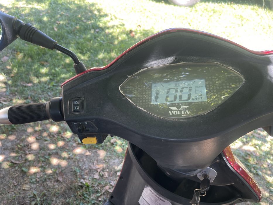 Triciclu electric VTA pentru persoane – doar 74 km