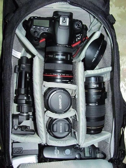 Продаю Canon oes D1300