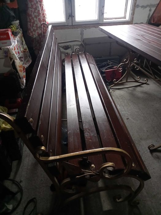 Masa si 4 bănci,lemn uscat masiv,set