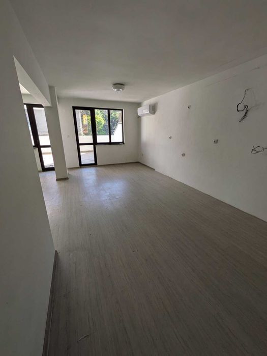 Продава се Тристаен апартамент в Бургас, Център - 156 кв.м за 1161 €/кв.м - Снимка #3