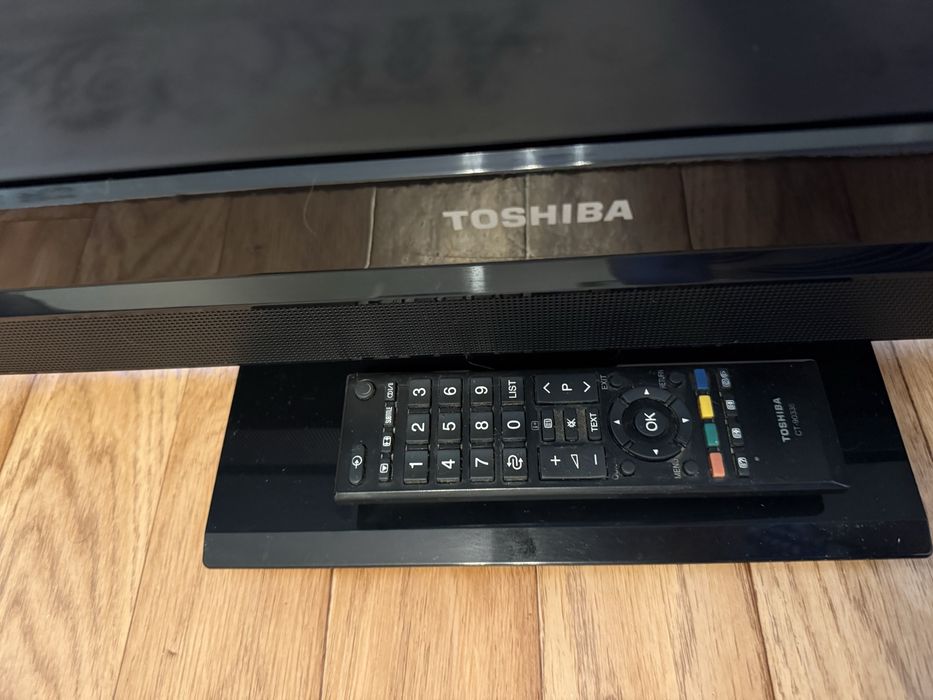 Телевизор Toshiba  24PB1V, б/у