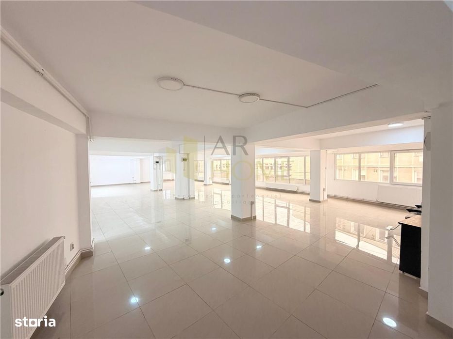 Spatiu comercial , etaj 2 , ultracentral , Ploiesti